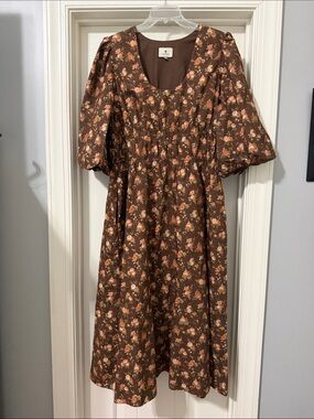 crimson poppy cotton linen portia dress Crimson Poppy Cotton Linen Portia Dress is truly one of a kind. The exaggerated yet elegant bow details on the back that adds a dramatic twist. With a flattering A-line silhouette that